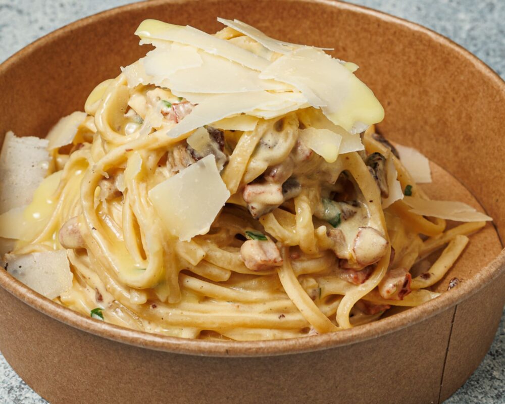 Linguini carbonara